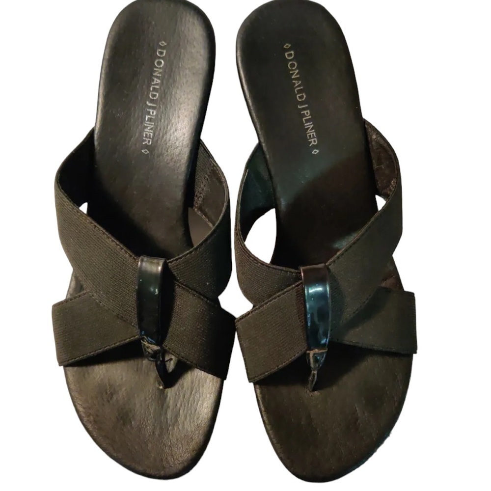 Donald J Pliner Clove Black Criss Cross Stretch Straps Toe Post Sandals 7.5